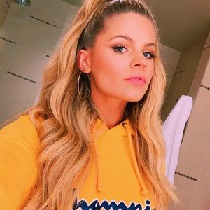 Meet your Posher, Katia